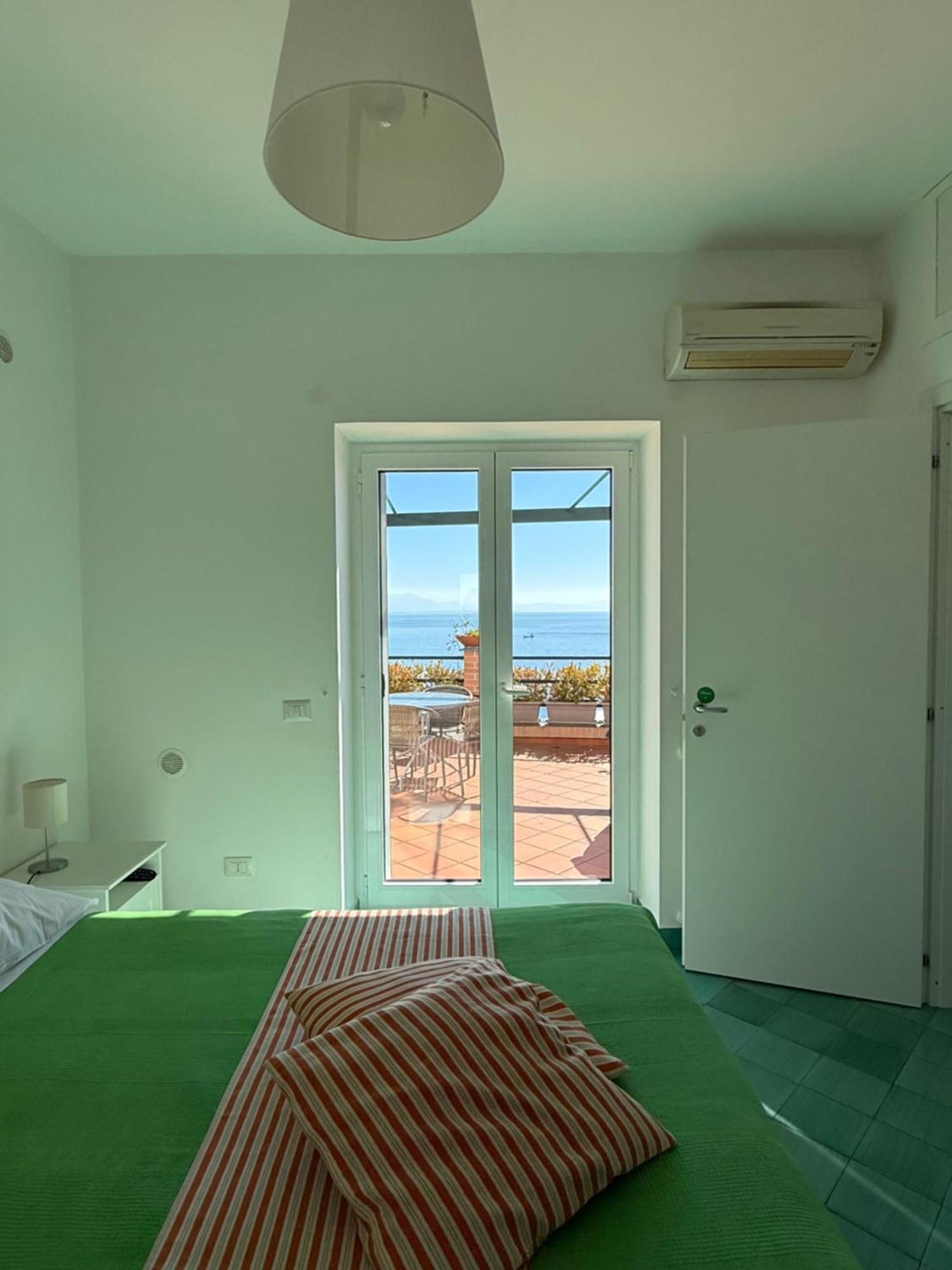 Вилла Casa Gabriella - Amalfi Coast - Free Parking - Full Sea View Виетри Экстерьер фото